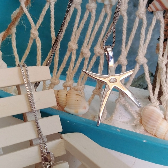 Starfish Blue Fire Opal Pendant Necklace - Picture 4 of 5